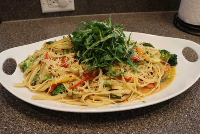 Vegetarian pasta primavera